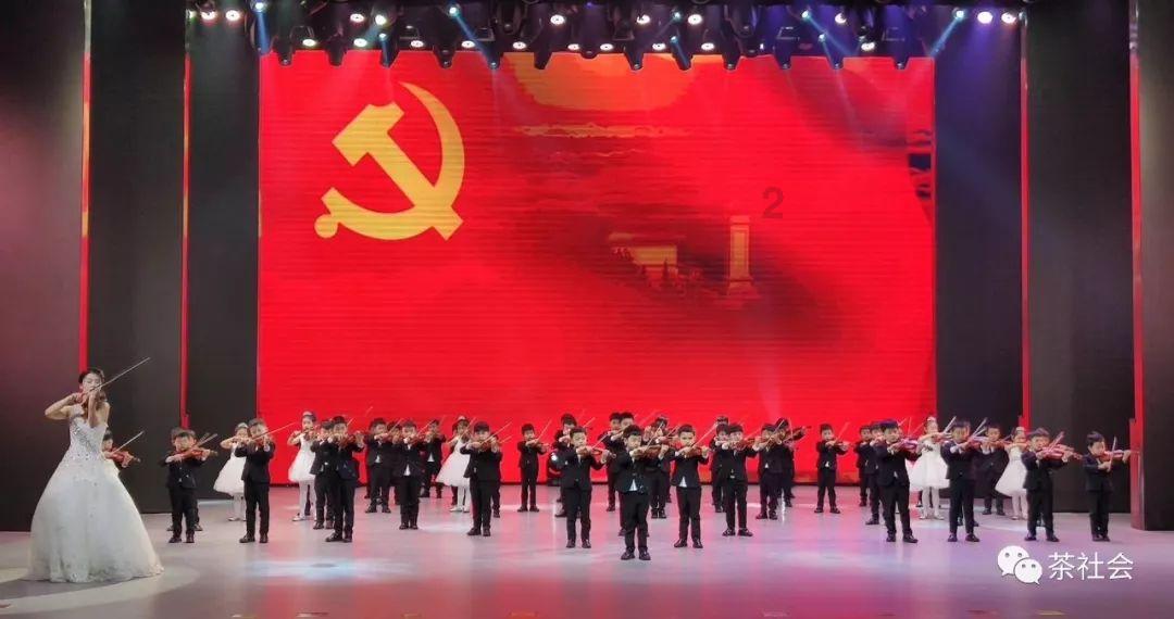 广西贺州：暖心服务关爱流动党员