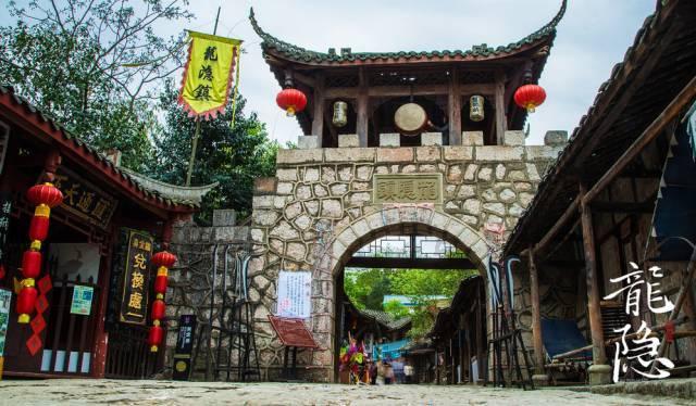 她是两弹一星元勋夫人，中年丧夫晚年丧女，生前捐出毕生积蓄60万
